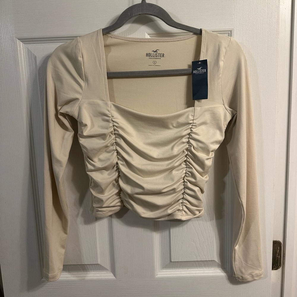 Hollister women's beige long-sleeve square-neck ruched top